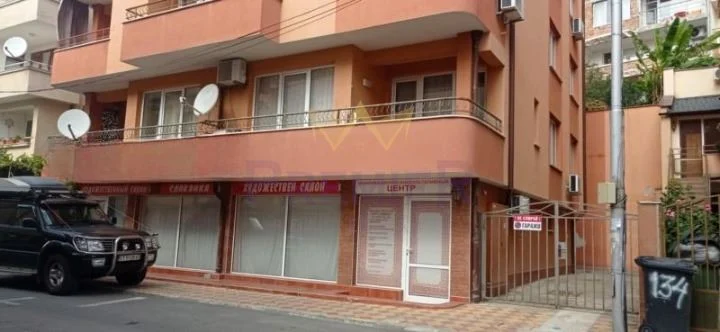 СТИЛЕН ОБЗАВЕДЕН АПАРТАМЕНТ 83 КВ.М. В СВ. ВЛАС -  - снимка 15 - Имоти Премиер