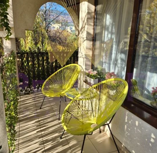 Стилен тристаен апартамент в кв.Симеоново - - снимка 13 - Имоти Премиер