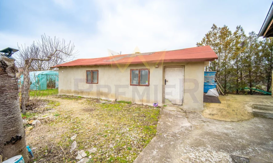 Стилна къща с голям двор на отлична локация в с. Долина (10 км. от гр. Добрич), обл. Добрич -  - снимка 22 - Имоти Премиер