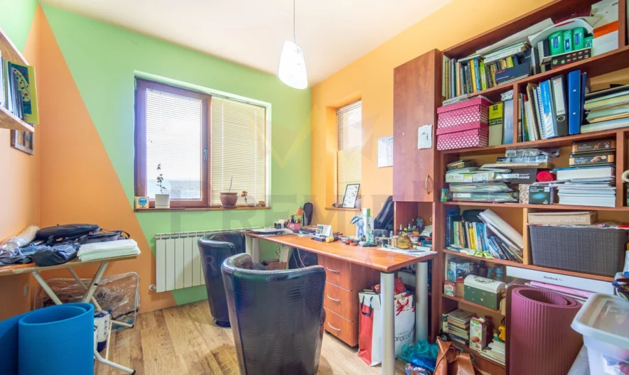 Стилна къща с голям двор на отлична локация в с. Долина (10 км. от гр. Добрич), обл. Добрич -  - снимка 29 - Имоти Премиер