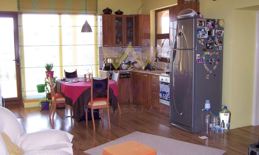 Стилна къща с голям двор на отлична локация в с. Долина (10 км. от гр. Добрич), обл. Добрич -  - снимка 3 - Имоти Премиер