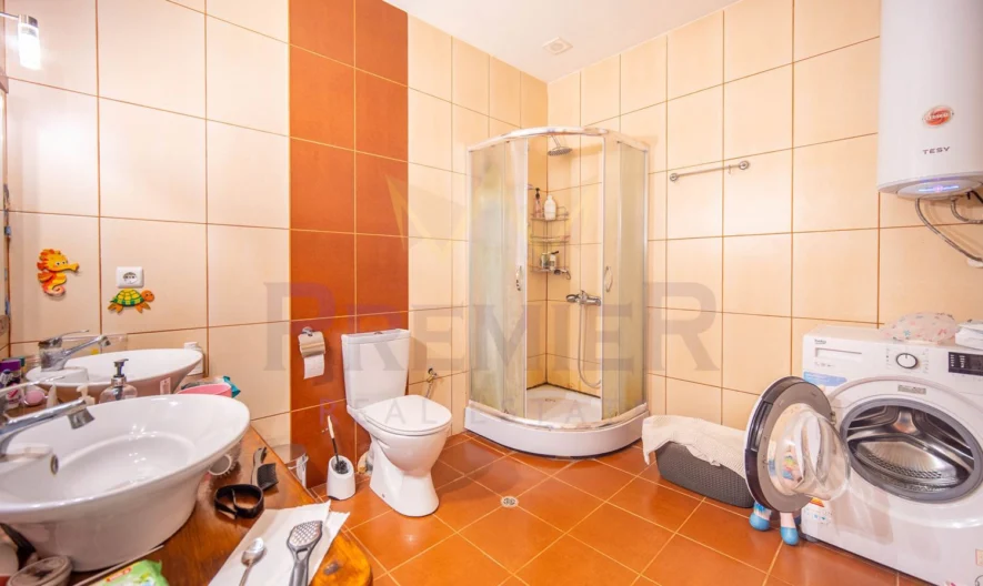 Стилна къща с голям двор на отлична локация в с. Долина (10 км. от гр. Добрич), обл. Добрич -  - снимка 9 - Имоти Премиер