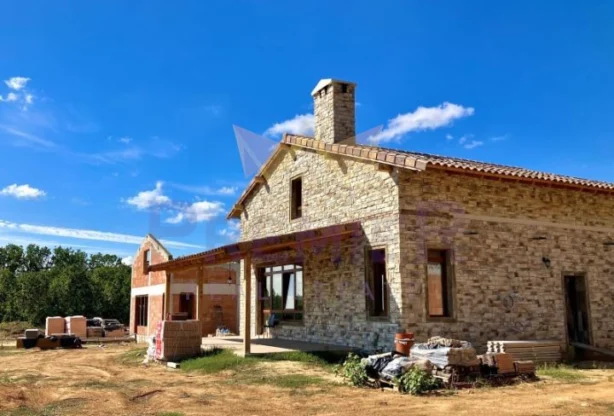 Агенция за недвижими имоти - Имоти Премиер - имот - 1181779, Цена: 279000 EUR