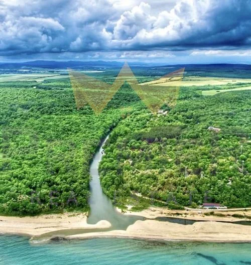 Стилна къща с просторен двор и изключителна локация в с. Приселци, обл. Варна -  - снимка 17 - Имоти Премиер