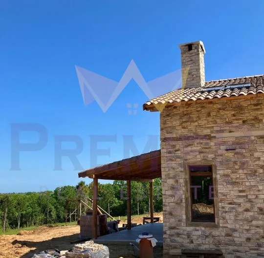 Стилна къща с просторен двор и изключителна локация в с. Приселци, обл. Варна -  - снимка 3 - Имоти Премиер