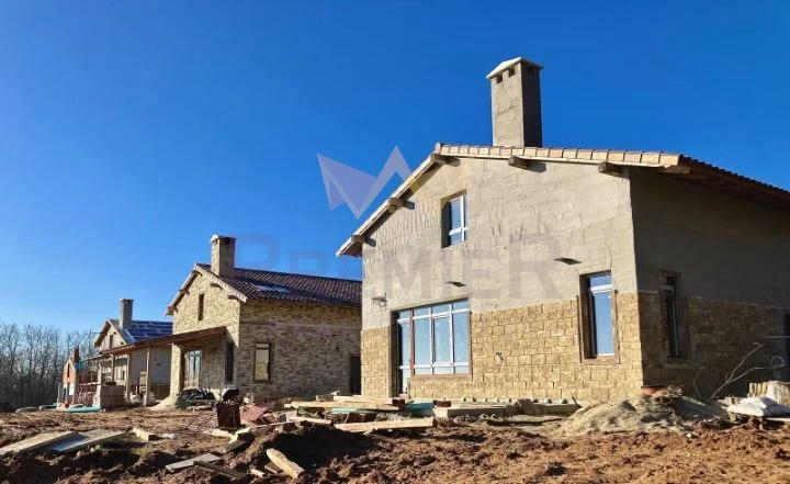 Стилна къща с просторен двор и изключителна локация в с. Приселци, обл. Варна -  - снимка 8 - Имоти Премиер