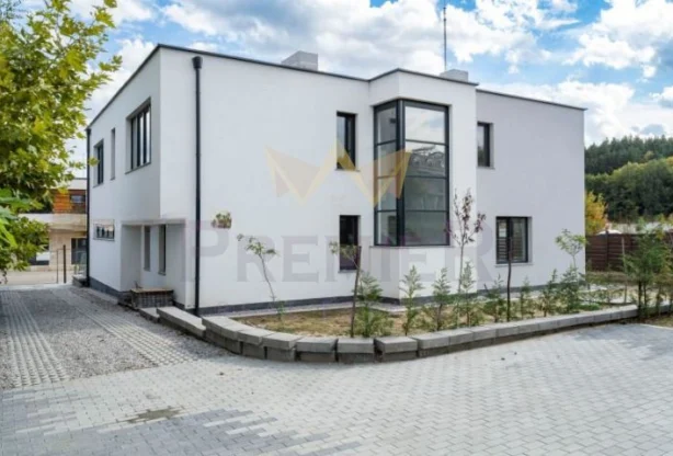 Агенция за недвижими имоти - Имоти Премиер - имот - 1053155, Цена: 696000 EUR