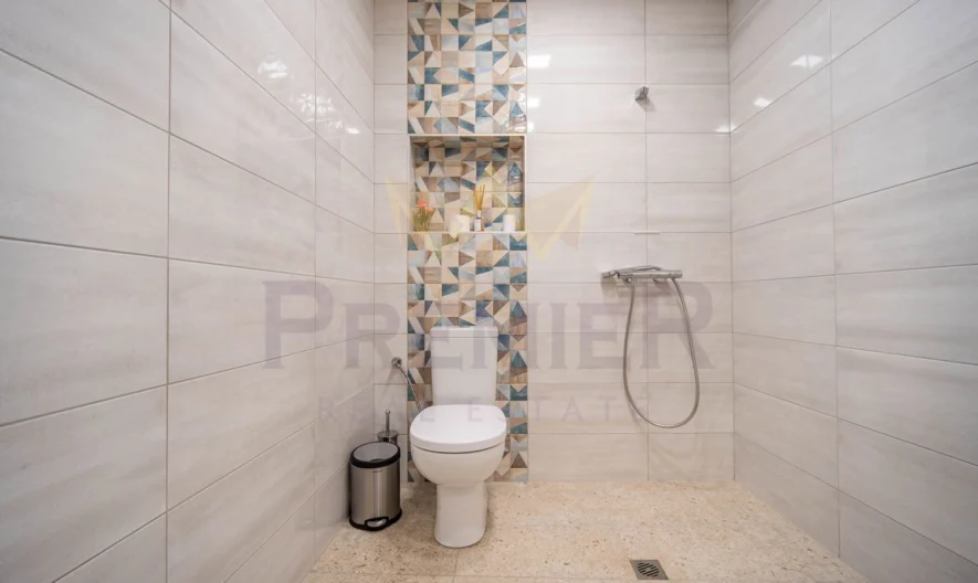 Стилно реновиран тристаен апартамент в град Балчик на метри от морето! -  - снимка 15 - Имоти Премиер