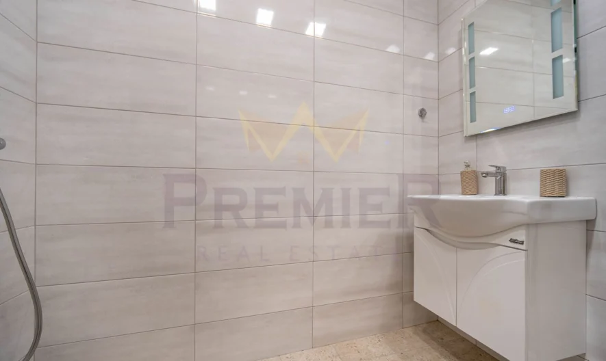 Стилно реновиран тристаен апартамент в град Балчик на метри от морето! -  - снимка 15 - Имоти Премиер