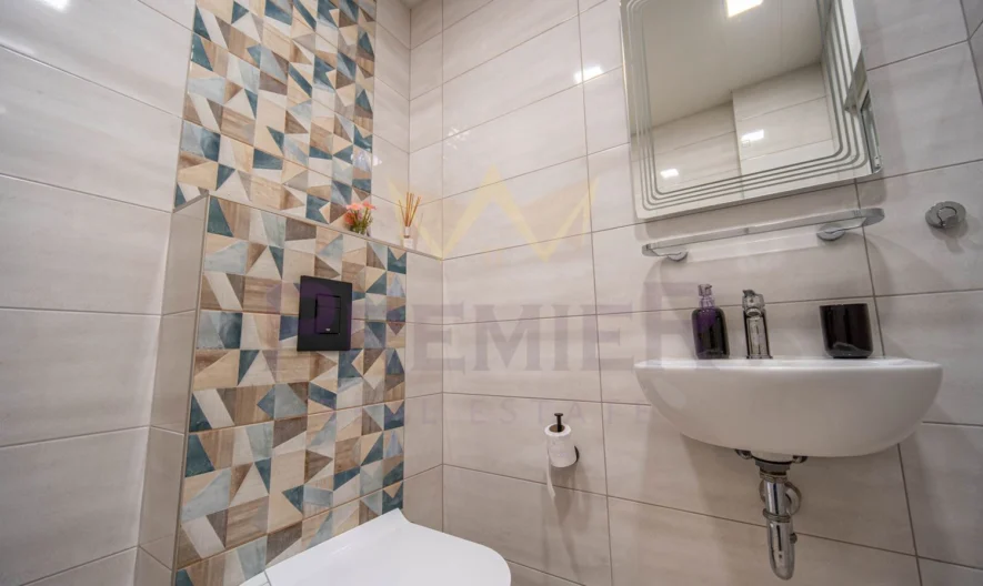 Стилно реновиран тристаен апартамент в град Балчик на метри от морето! -  - снимка 9 - Имоти Премиер