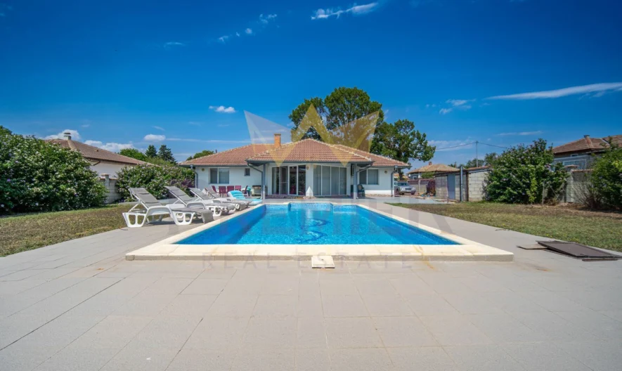 Страхотна къща с басейн село Соколово -  - снимка 1 - Имоти Премиер