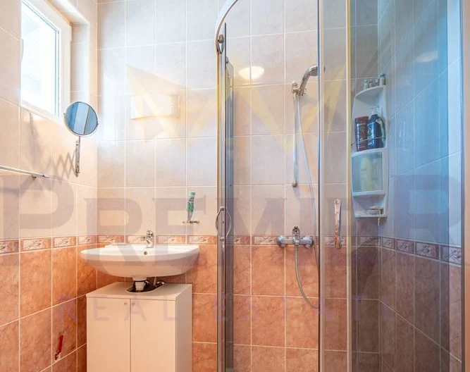 Страхотна къща с басейн село Соколово -  - снимка 16 - Имоти Премиер