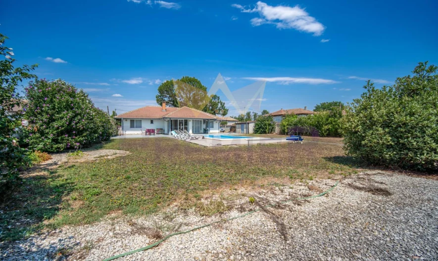 Страхотна къща с басейн село Соколово -  - снимка 20 - Имоти Премиер