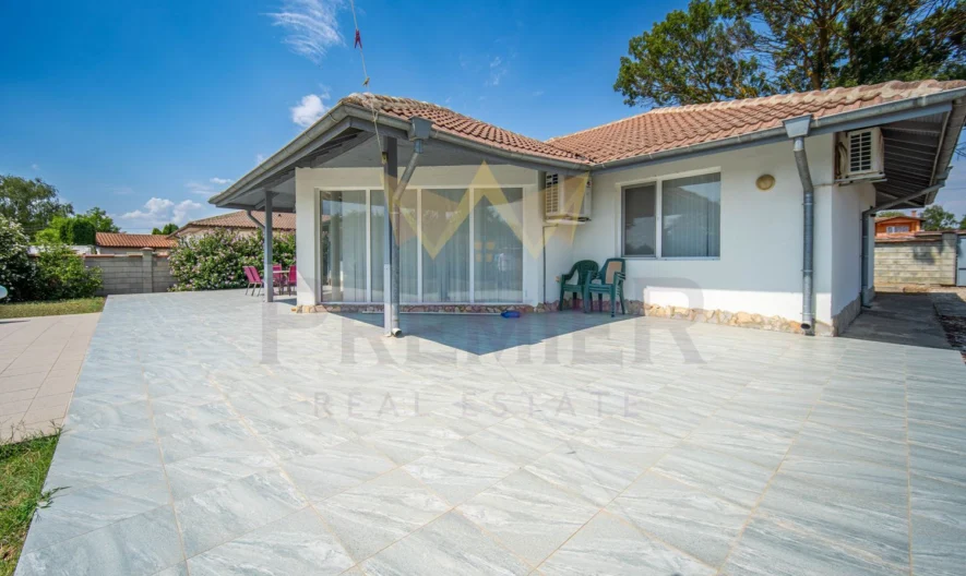 Страхотна къща с басейн село Соколово -  - снимка 3 - Имоти Премиер