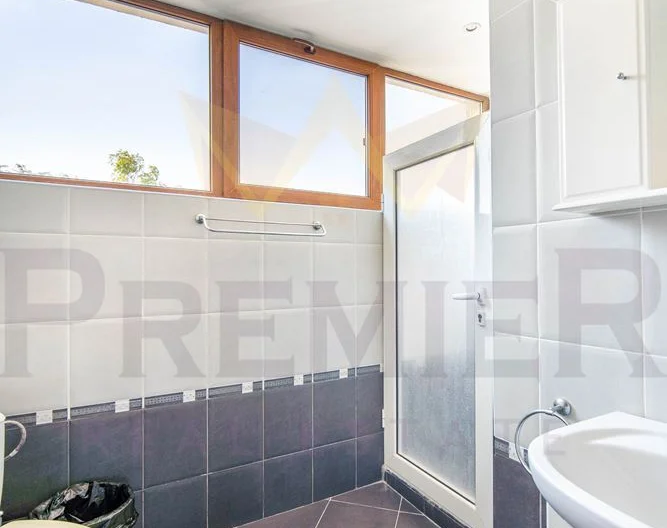 Страхотна триетажна къща с невероятна морска панорама ! -  - снимка 18 - Имоти Премиер