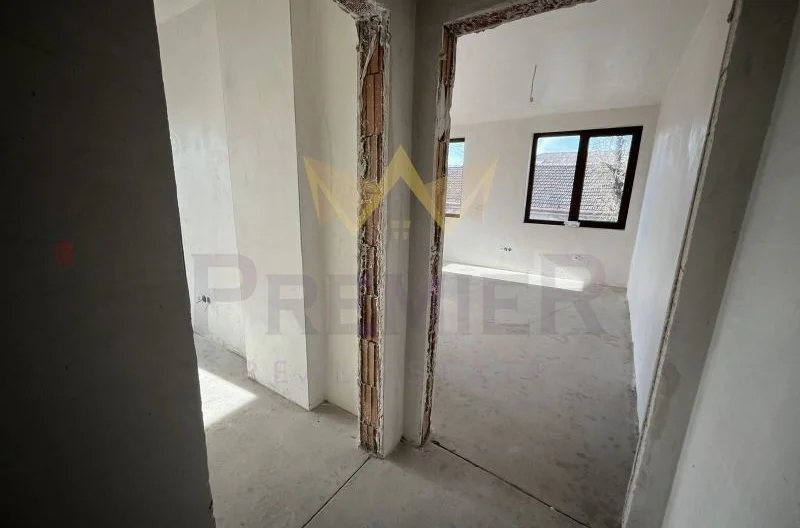 Светъл 3-стаен апартамент | кв. Хаджи Димитър -  - снимка 12 - Имоти Премиер