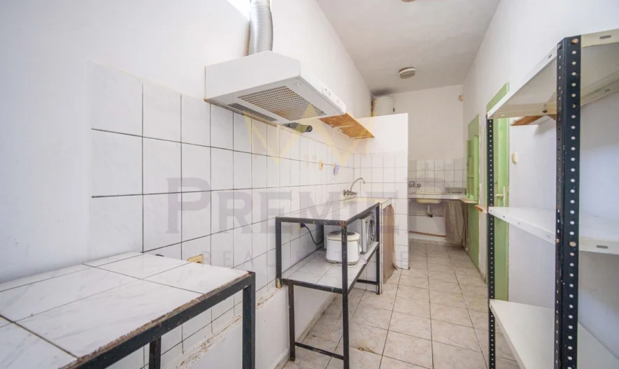 Търговски обект с инвестиционен потенциал в Бургас, ЖК Меден Рудник, зона Г -  - снимка 8 - Имоти Премиер