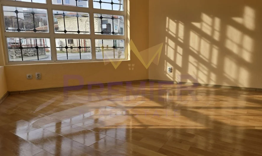 Търговско помещение в Балчик -  - снимка 1 - Имоти Премиер