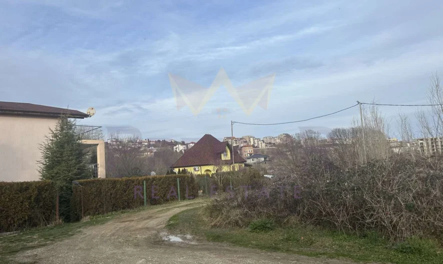Telek Bjala város központjában -  - snimka 1 - Imoti Premier