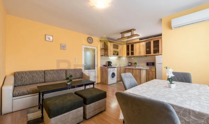 THREE-BEDROOM APARTMENT, CHATALDZHA -  - snimka 1 - Imoti Premier