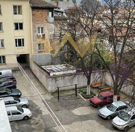 Three-Bedroom Apartment, City Center -  - snimka 11 - Imoti Premier