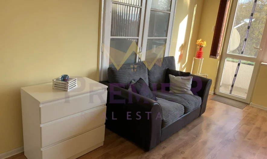 THREE-BEDROOM APARTMENT, CITY CENTER -  - snimka 2 - Imoti Premier