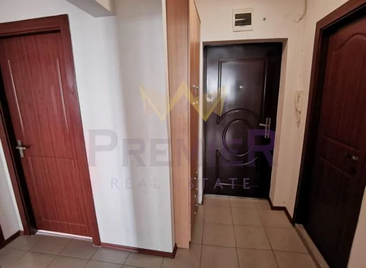 THREE-BEDROOM APARTMENT, CITY CENTER -  - snimka 8 - Imoti Premier