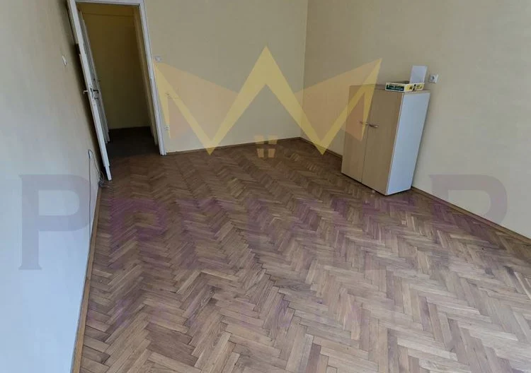 Three-bedroom apartment for rent in the Oborishte district area -  - snimka 8 - Imoti Premier