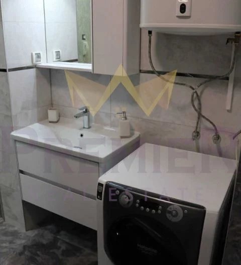 THREE-BEDROOM APARTMENT, IDEAL CENTER -  - snimka 10 - Imoti Premier