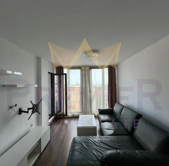 THREE-BEDROOM APARTMENT, IDEAL CENTER -  - snimka 2 - Imoti Premier