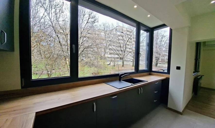 Three-Bedroom Apartment, Lozenets - - snimka 1 - Imoti Premier
