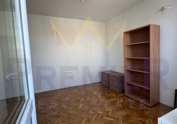 THREE-BEDROOM APARTMENT, NEPTUN AREA - - snimka 3 - Imoti Premier