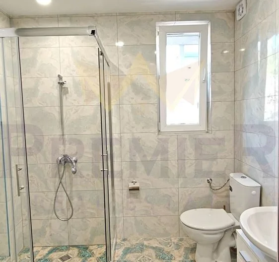 THREE-BEDROOM APARTMENT, VAZRAZHDANE 3 -  - snimka 9 - Imoti Premier