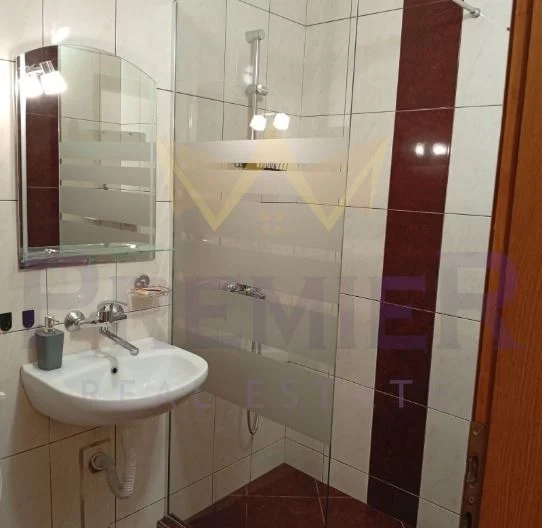 THREE-ROOM APARTMENT, BAZAR LEVSKI - - snimka 11 - Imoti Premier