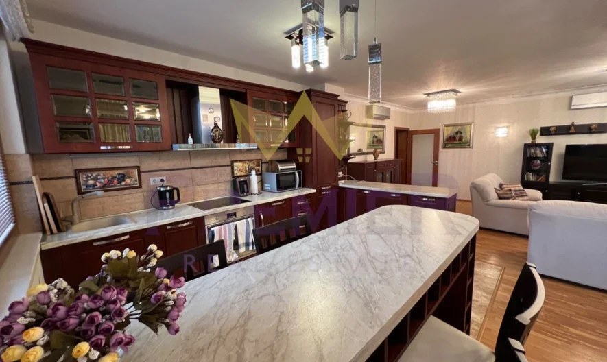 Three-room apartment in a complex in the resorts of St. Constantine and Elena -  - snimka 2 - Imoti Premier