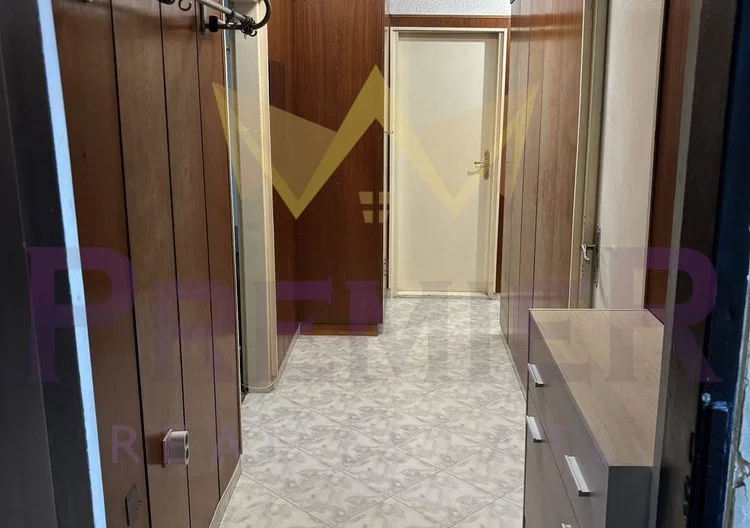 Three-room apartment in Proslav district, Plovdiv -  - snimka 2 - Imoti Premier