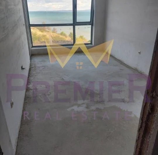 Three-room apartment in Sarafovo, first line to the sea - - snimka 3 - Imoti Premier