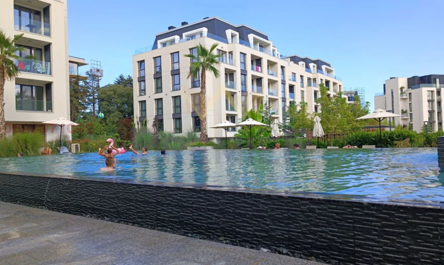 THREE-ROOM APARTMENT IN ST. ST. CONSTANTINE AND HELENA -  - snimka 1 - Imoti Premier
