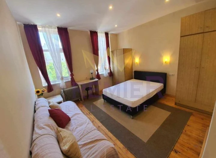 Three-room apartment in the Center of Sofia -  - snimka 4 - Imoti Premier