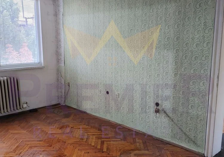 Three-Room Apartment in the Wide Center -  - snimka 9 - Imoti Premier