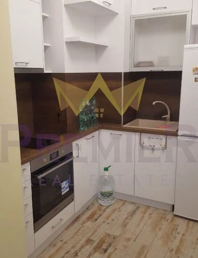 THREE-ROOM APARTMENT, KOLHOZEN PAZAR -  - snimka 1 - Imoti Premier