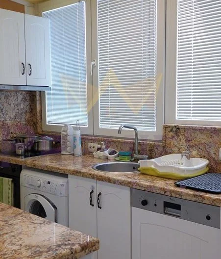 THREE-ROOM APARTMENT, KOLHOZEN PAZAR -  - snimka 4 - Imoti Premier