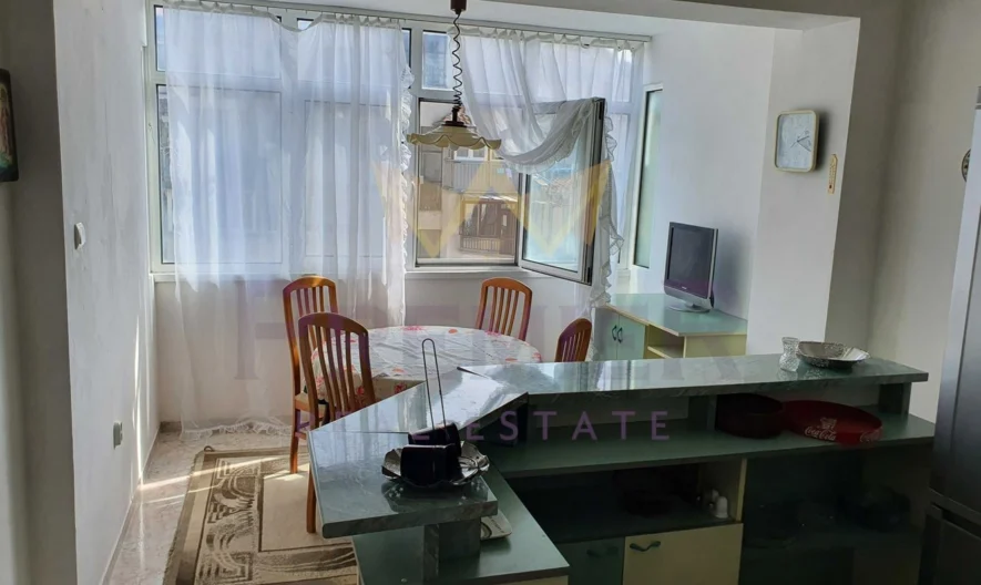 THREE-ROOM APARTMENT, POBEDA -  - snimka 7 - Imoti Premier