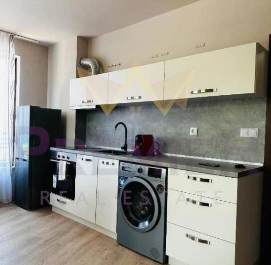 THREE-ROOM APARTMENT, SHIROK TSENTAR -  - snimka 4 - Imoti Premier