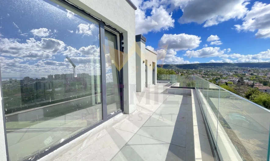 THREE-ROOM APARTMENT WITH PANORAMIC TERRACE -  - snimka 17 - Imoti Premier