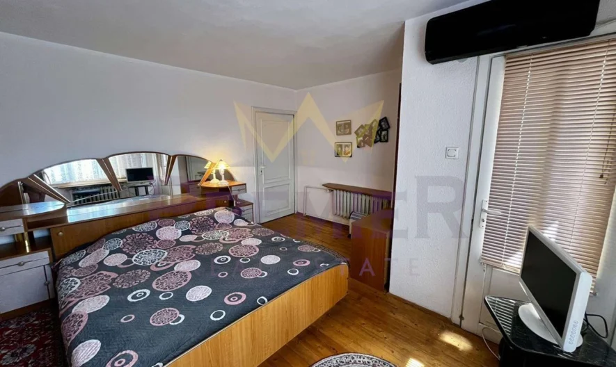 Three-story house in the village of Ovcharovo - - snimka 10 - Imoti Premier