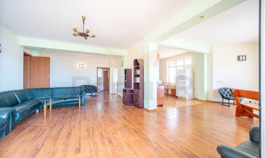 Three-story house with sea panorama in the village of Rogachevo -  - snimka 1 - Imoti Premier