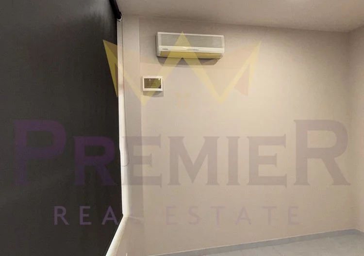 TOP CENTER | NEXT TO NOVOTEL AND THE PEDESTRIAN BRIDGE | -  - snimka 4 - Imoti Premier