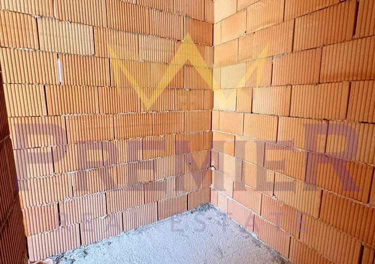 ТОП ДВУСТАЕН С ПАРКОМЯСТО -  - снимка 5 - Имоти Премиер