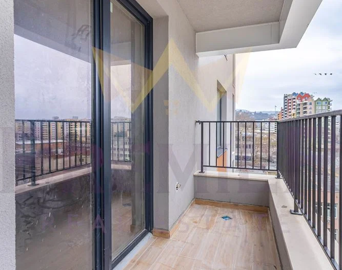 ТОП ДВУСТАЕН С ПАРКОМЯСТО - - снимка 8 - Имоти Премиер